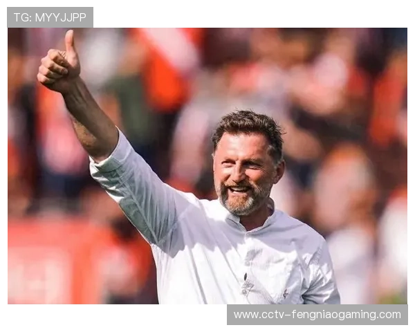 哈森许特尔离职后，沃尔夫斯堡新帅西莫尼斯亮相